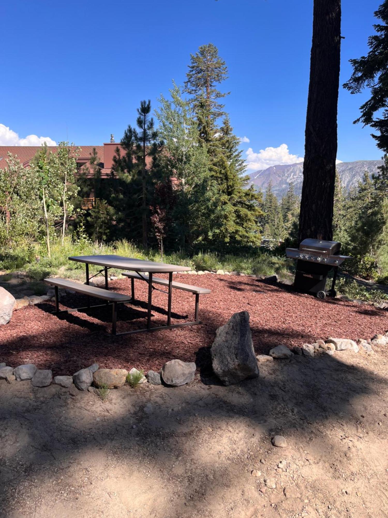 Appartement Tastefully Remodeled At Mammoth & Racquet Club, Hot Tub, Garage, 10 Min Walk To Lifts
