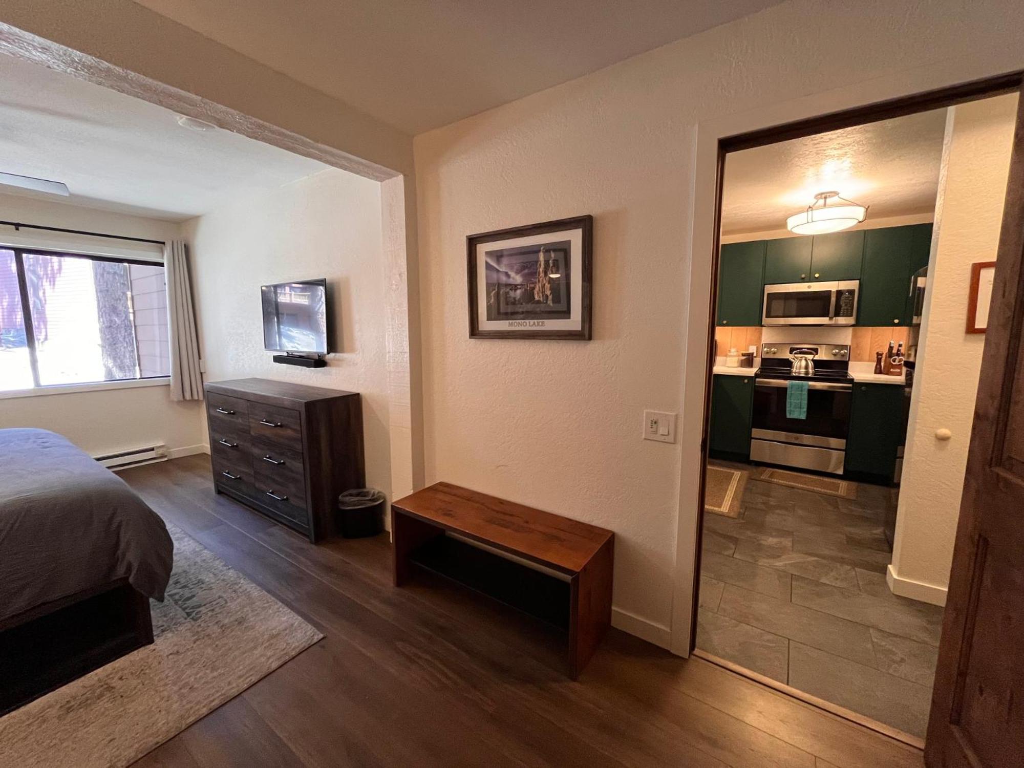 Tastefully Remodeled At Mammoth & Racquet Club, Hot Tub, Garage, 10 Min Walk To Lifts Appartement Mammoth Lakes