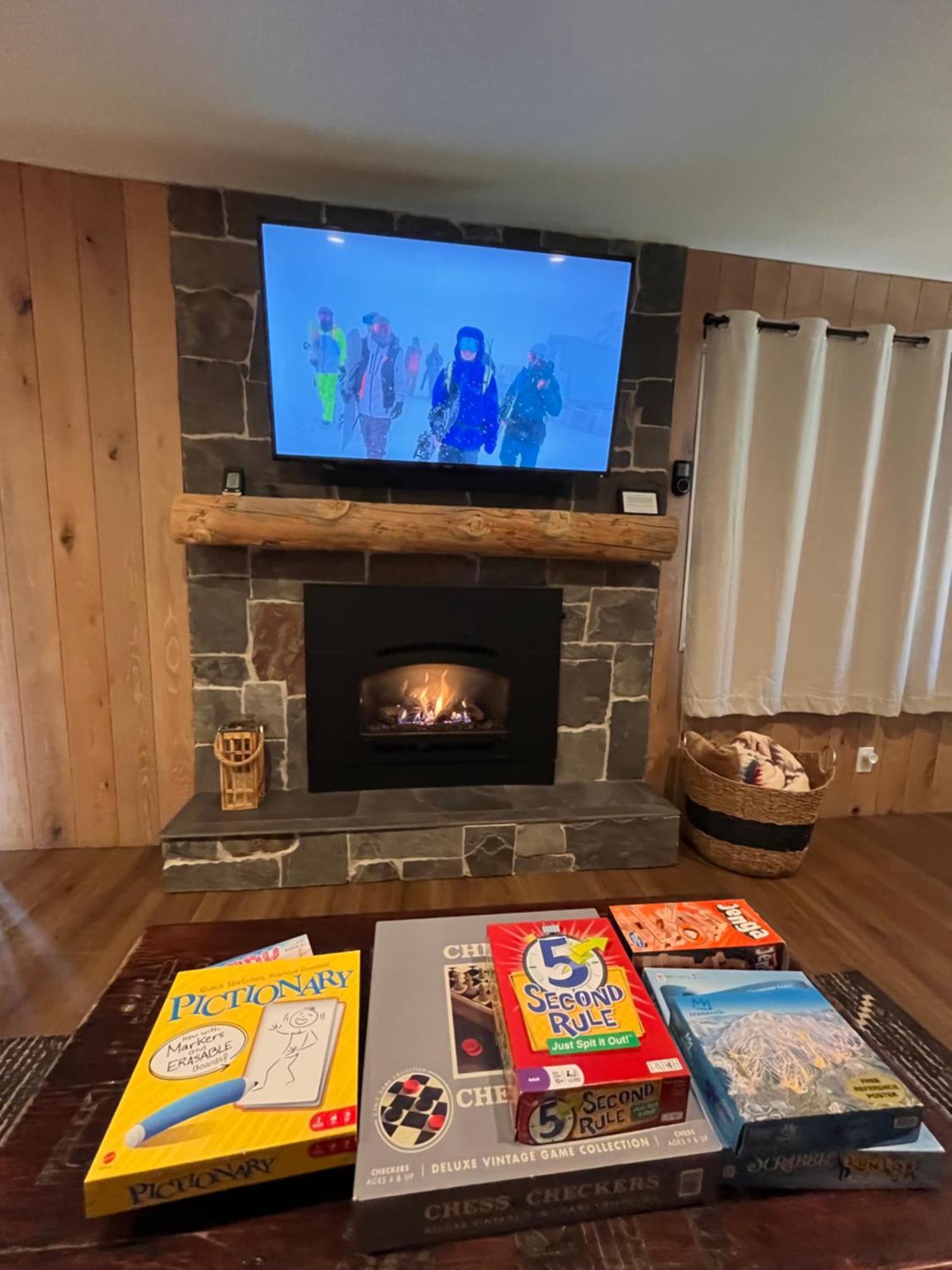 Apartamento Tastefully Remodeled At Mammoth & Racquet Club, Hot Tub, Garage, 10 Min Walk To Lifts