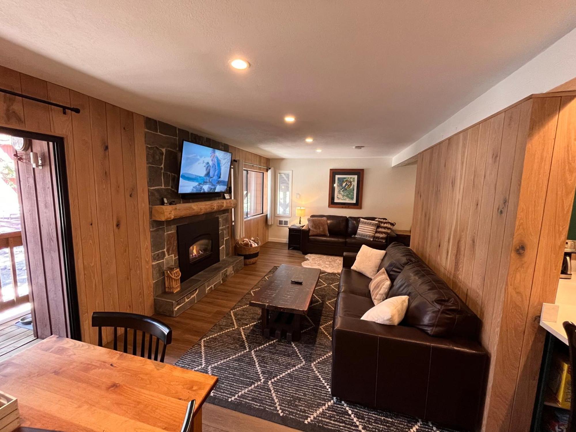 Apartamento Tastefully Remodeled At Mammoth & Racquet Club, Hot Tub, Garage, 10 Min Walk To Lifts Mammoth Lakes